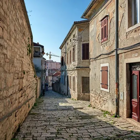 Old City Romantic Studio With Free Private Parking Pula Exterior foto