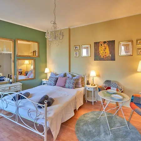 Old City Romantic Studio With Free Private Parking Pula Exterior foto